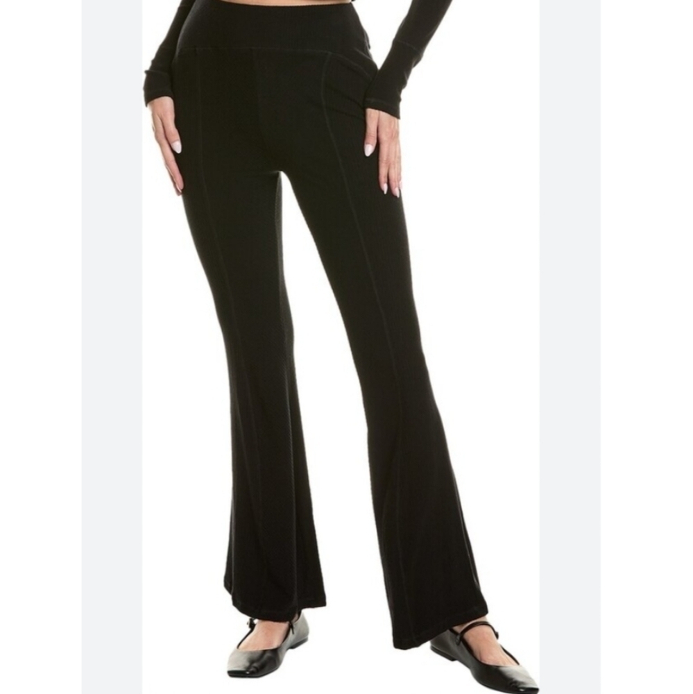 NWT Area Stars Ribbed flare yoga Jogger pants size Large